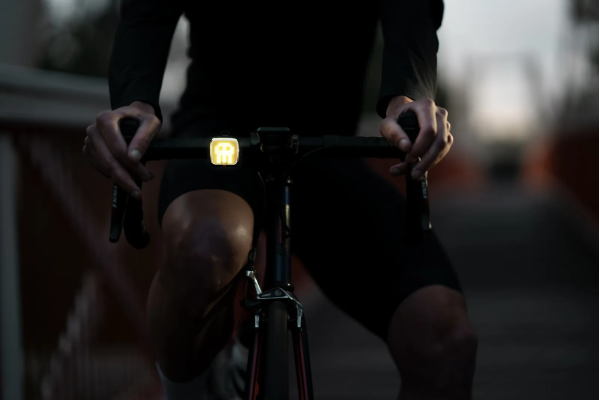 Мигалка задня Knog Blinder Grid COB Rear 100 Lumens Мигалка задня Knog Blinder Grid COB Rear 100 Lumens