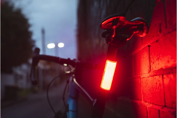 Мигалка передня Knog Mid Cobber Front 320 Lumens Мигалка передня Knog Mid Cobber Front 320 Lumens