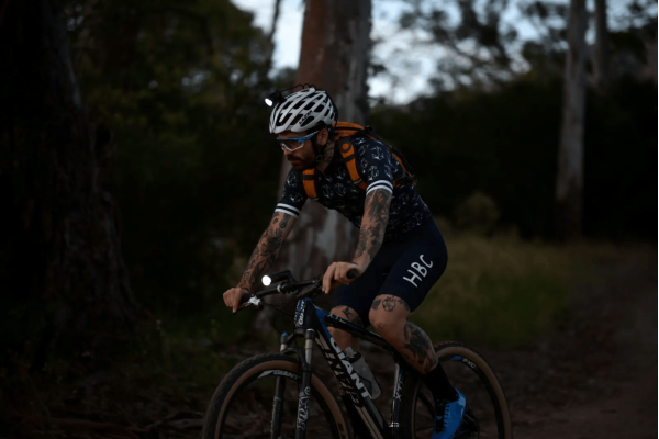 Фара Knog PWR Mountain 2000 Lumens POWERBANK Фара Knog PWR Mountain 2000 Lumens POWERBANK