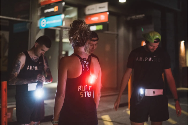 Мигалка задня Knog Plus Rear 20 Lumens Black Мигалка задня Knog Plus Rear 20 Lumens Black