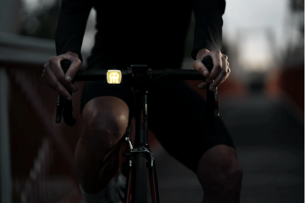 Мигалка передня Knog Blinder Skull Array Front 200 Lumens Мигалка передня Knog Blinder Skull Array Front 200 Lumens
