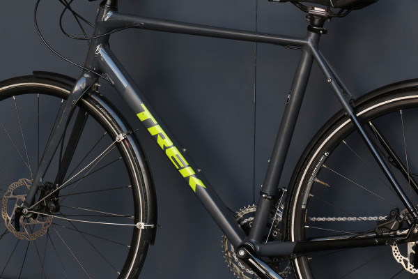 Міський велосипед Trek Zektor 3 105 gray n green Міський велосипед Trek Zektor 3 105 gray n green