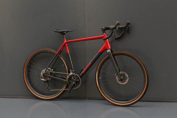 Гравійний велосипед Vitus Substance VRS-2 Road red XL Гравійний велосипед Vitus Substance VRS-2 Road red XL