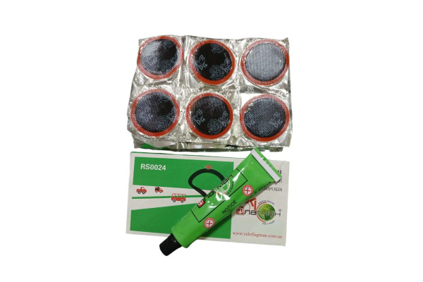 Латка для камери кругла d 40 мм Red Sun RS0024, к-т (24 латки + клей) Латка для камери кругла d 40 мм Red Sun RS0024, к-т (24 латки + клей)