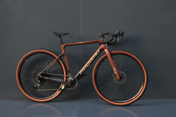 Гравійний карбоновий велосипед Megamo SILK 10 2024.Новий Sram Apex 12s Гравійний карбоновий велосипед Megamo SILK 10 2024.Новий Sram Apex 12s